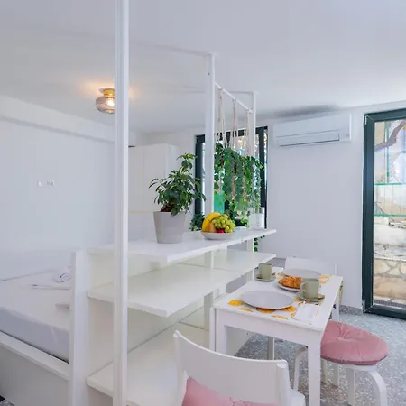 Aspalathos Romantic Retreat Apartament