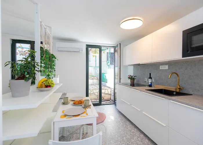 Aspalathos Romantic Retreat