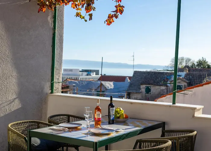 Aspalathos Romantic Retreat Split