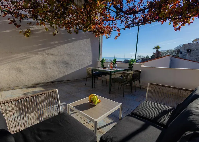 Aspalathos Romantic Retreat *