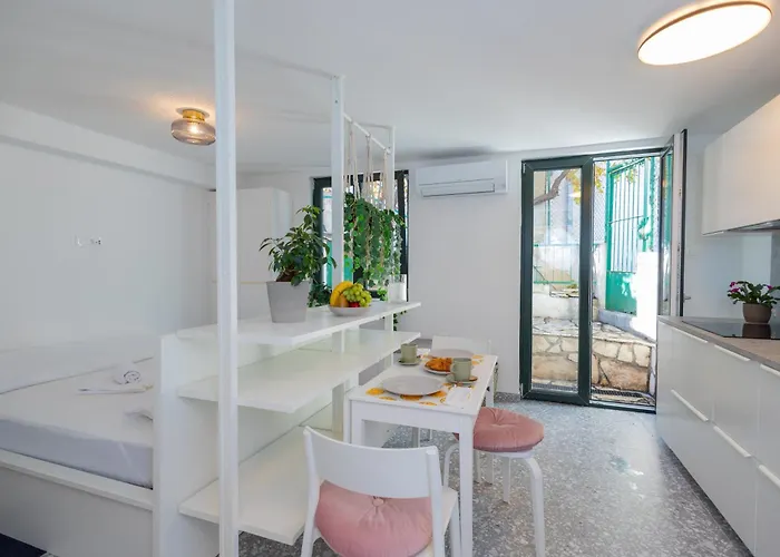 Aspalathos Romantic Retreat