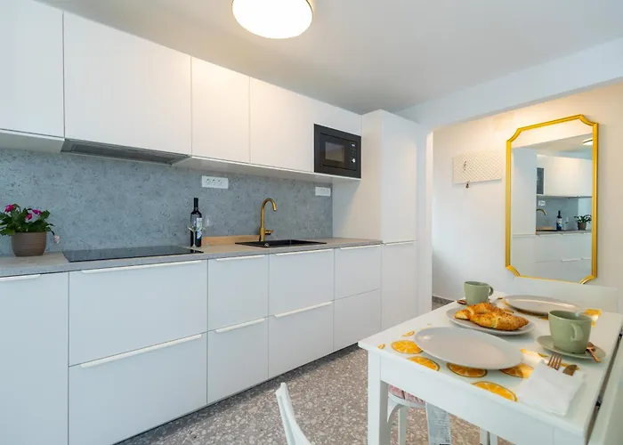 Aspalathos Romantic Retreat Appartement Split